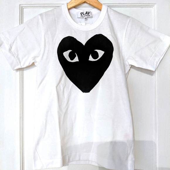 NWT Comme Des Garcons White With Black Heart Women T-shirt Size: X-Small - Picture 1 of 5
